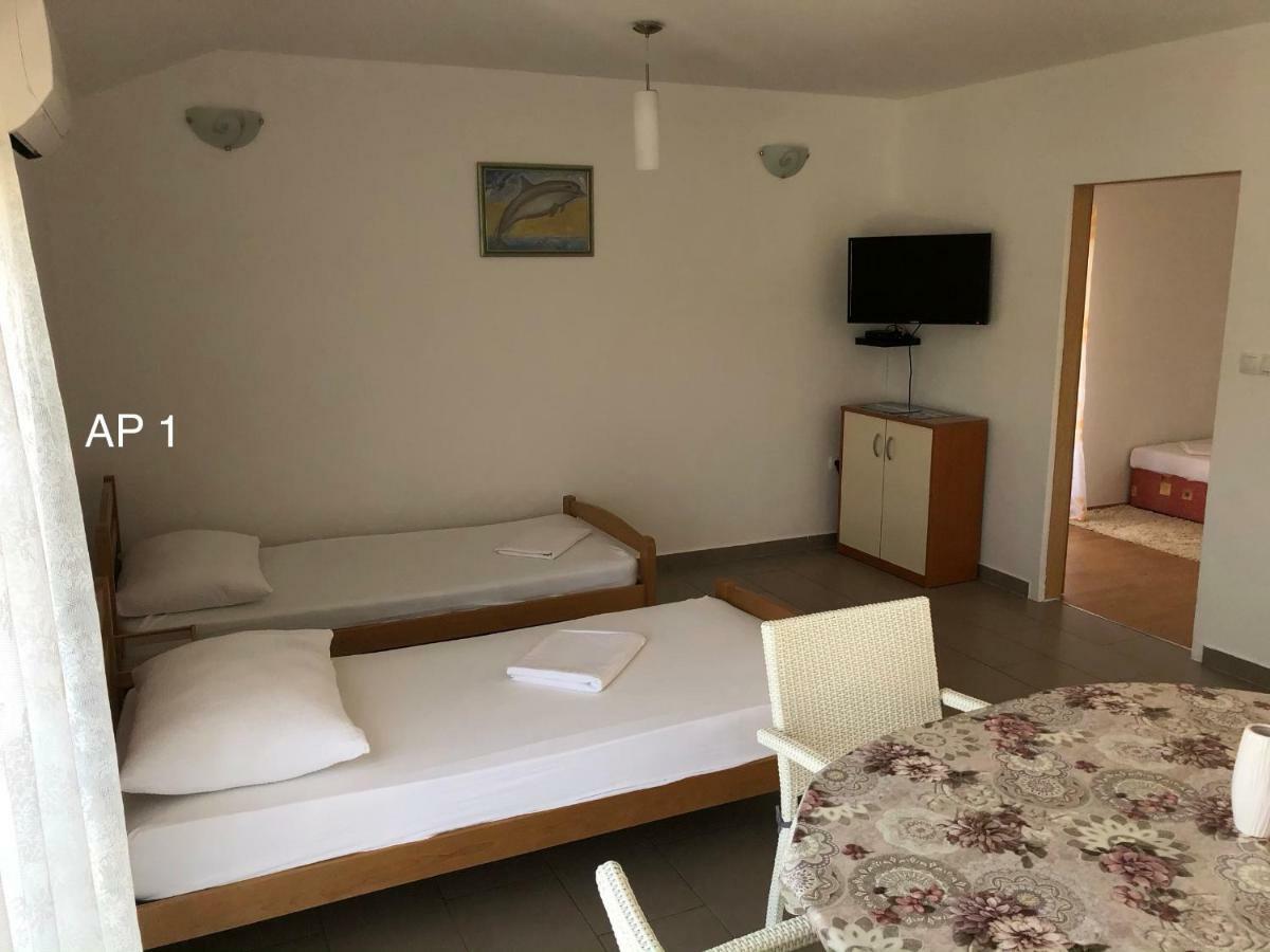 Apartments Zora Rogoznica  Eksteriør bilde